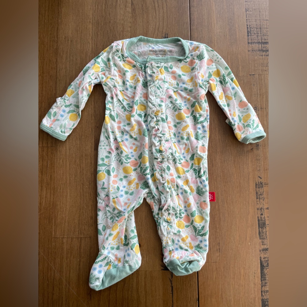 Magnetic Me preemie footies